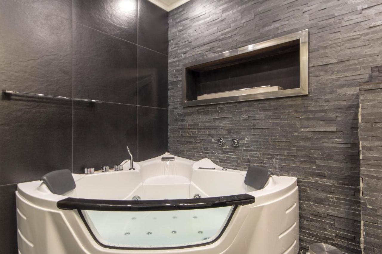 Madison Inn Suites - Wilson'S Square Belgrad Exterior foto